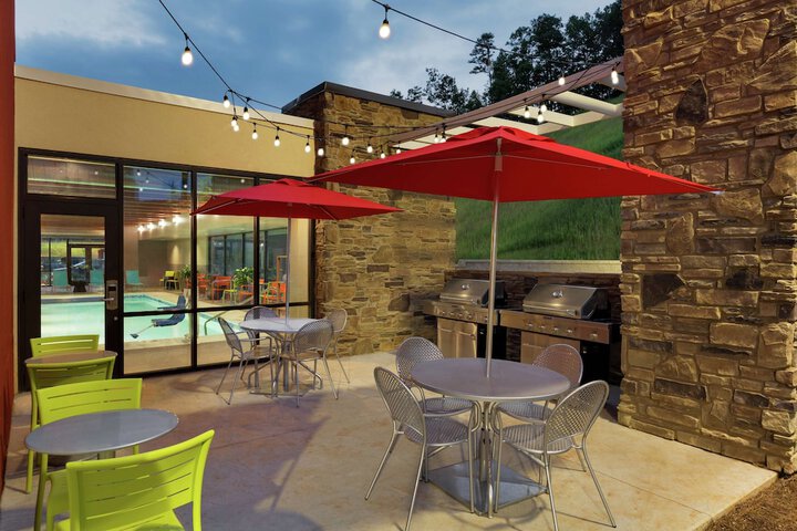 Terrace/Patio 36 of 38