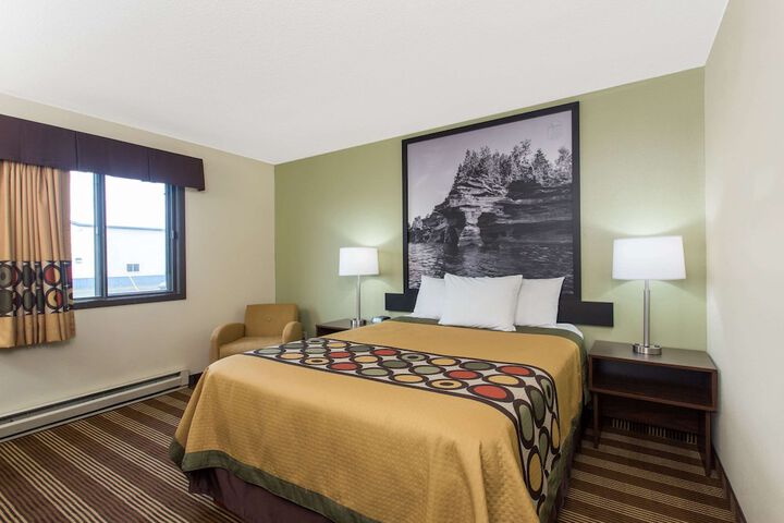 Room 15 of 17