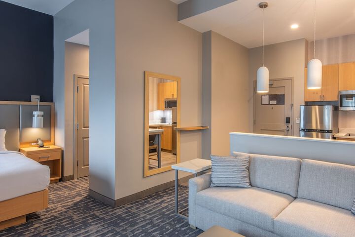 Room 34 of 65