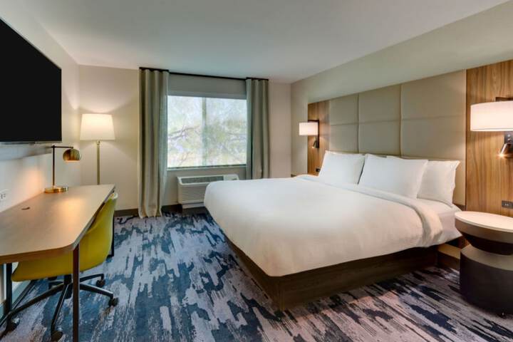 Room 12 of 24
