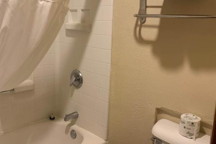 Room 16 of 41