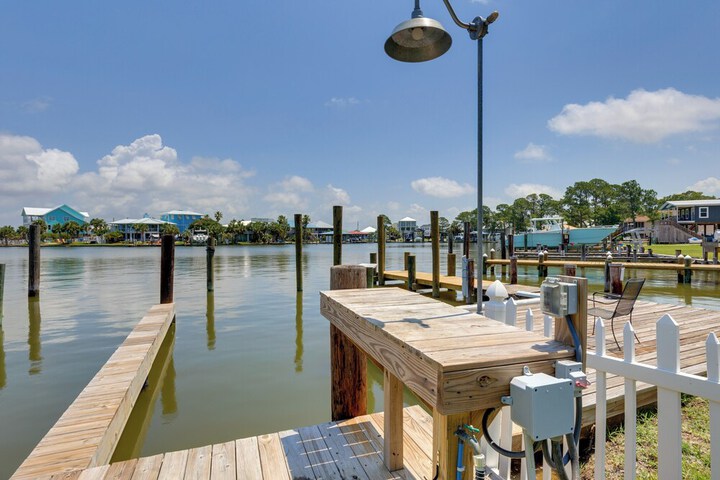 Luxe Family Condo w / Gulf View in Dauphin Island!