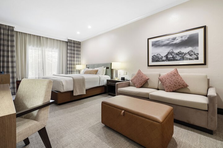 Room 33 of 48
