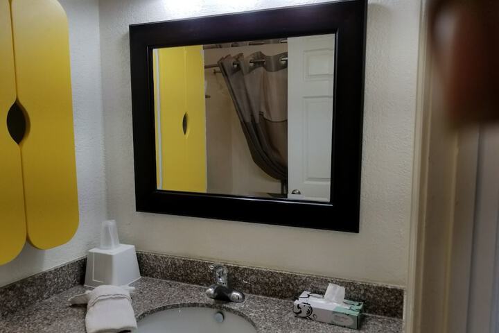 Room 17 of 26