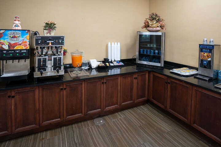 Breakfast/Coffee Service 41 of 61