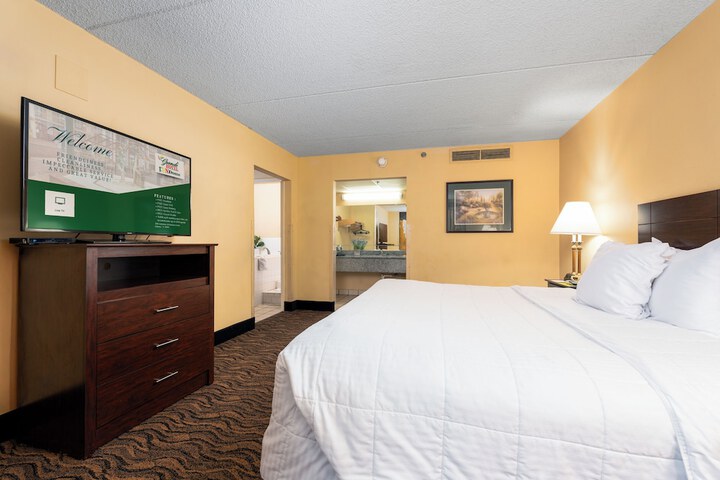 MCM Grande Hotel FunDome Odessa