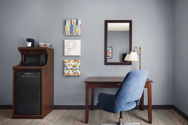 Room 12 of 27