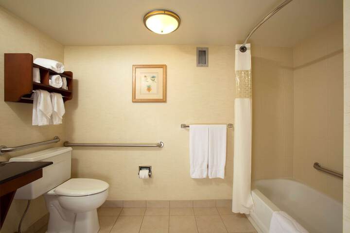 Room 13 of 26