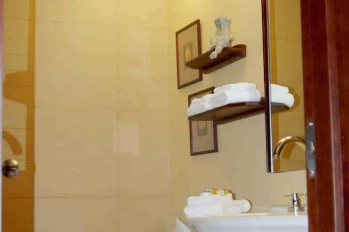 Room 14 of 34
