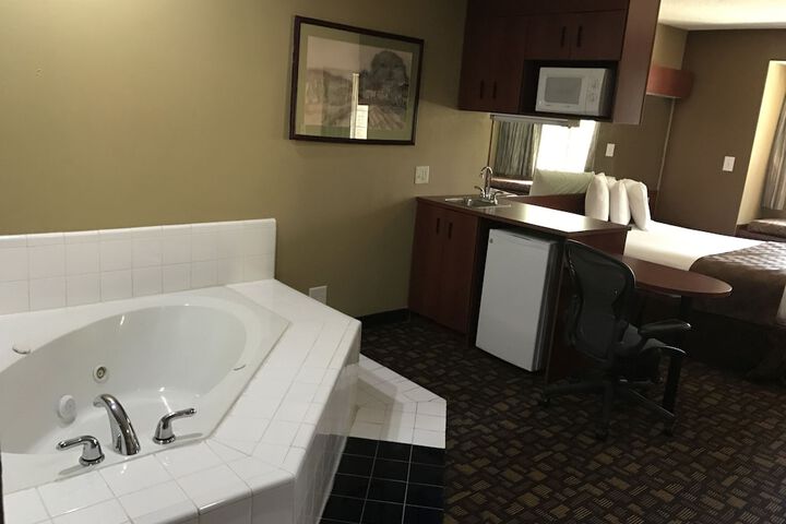 Room 15 of 34