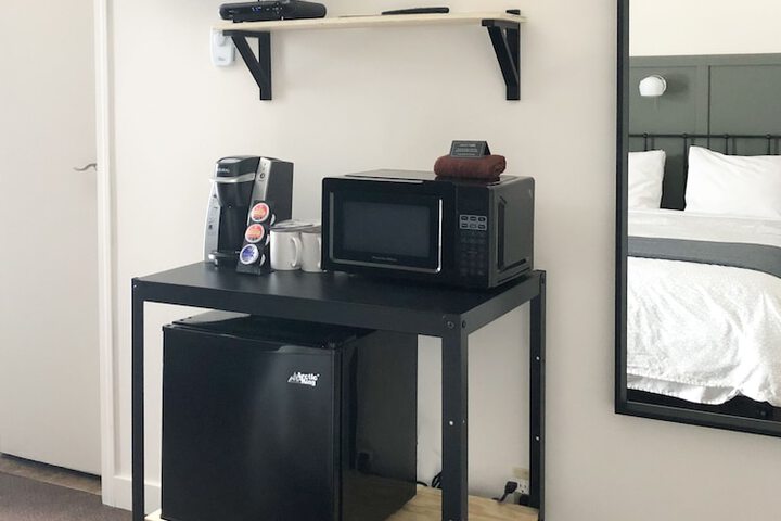 Room 27 of 34