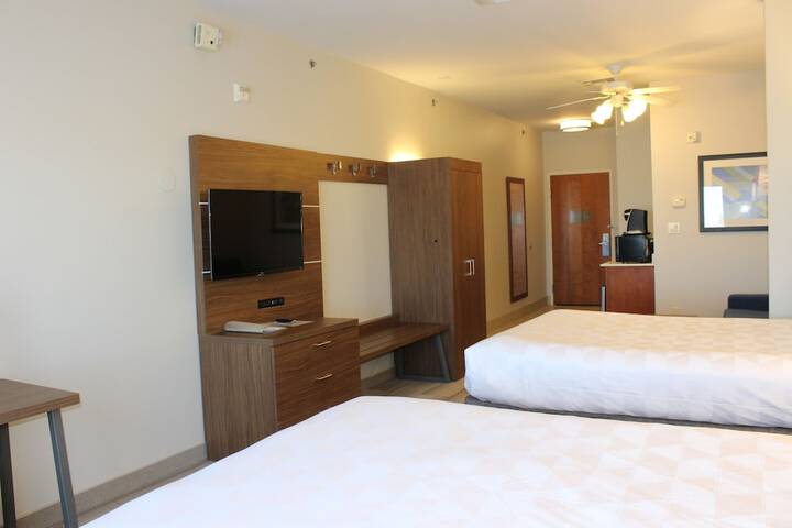 Room 14 of 68
