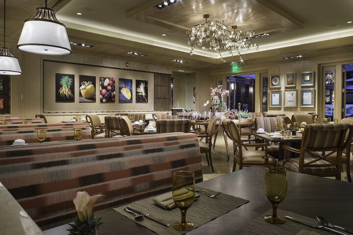 Dining 107 of 138