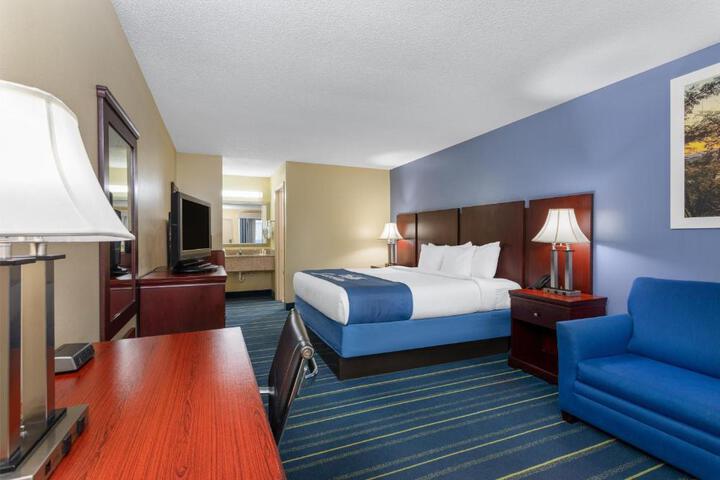 Days Inn by Wyndham Chipley