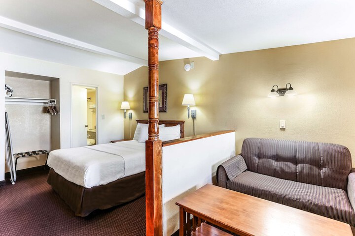Room 15 of 30