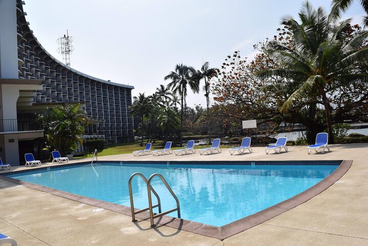 Hilo Hawaiian Hotel Trademark Collection by Wyndham