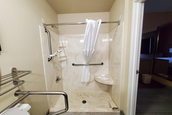 Room 21 of 47