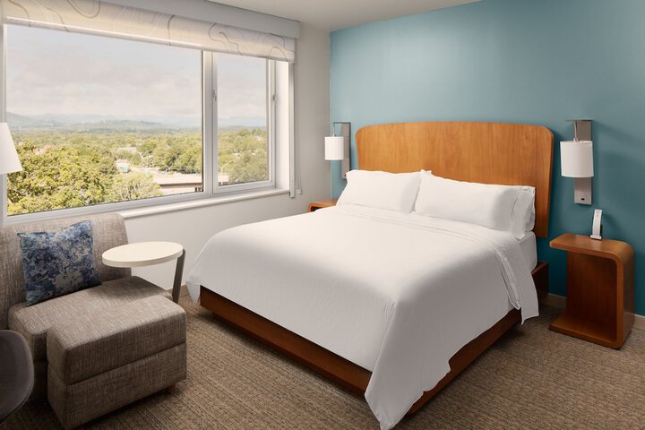 Room 21 of 46