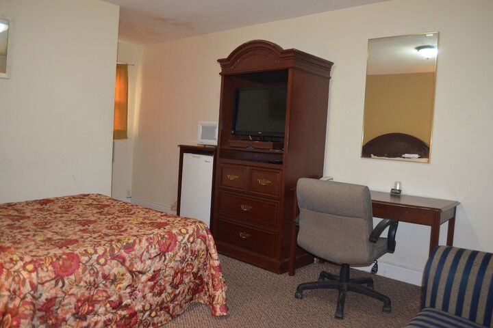 Room 5 of 24