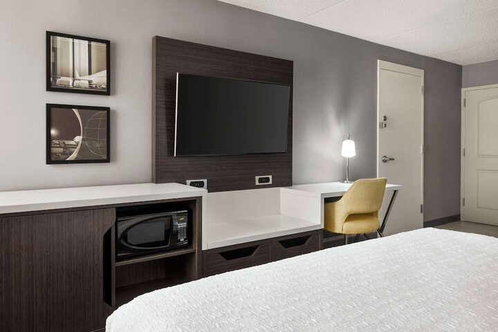 Room 14 of 36