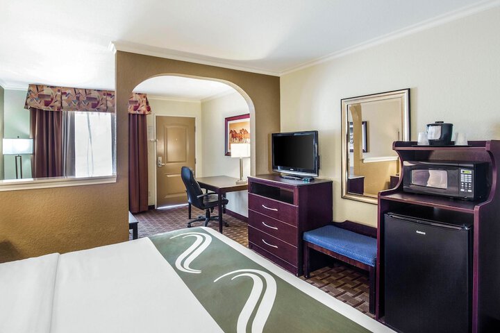 Room 19 of 27