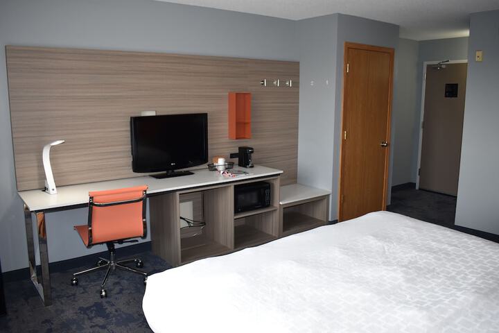 Room 67 of 100