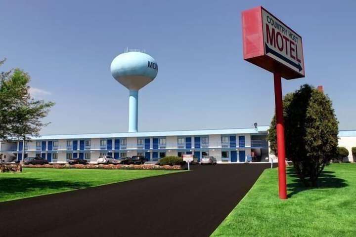 Country Host Motel