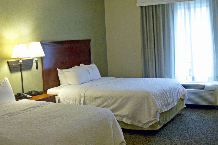 Room 25 of 32