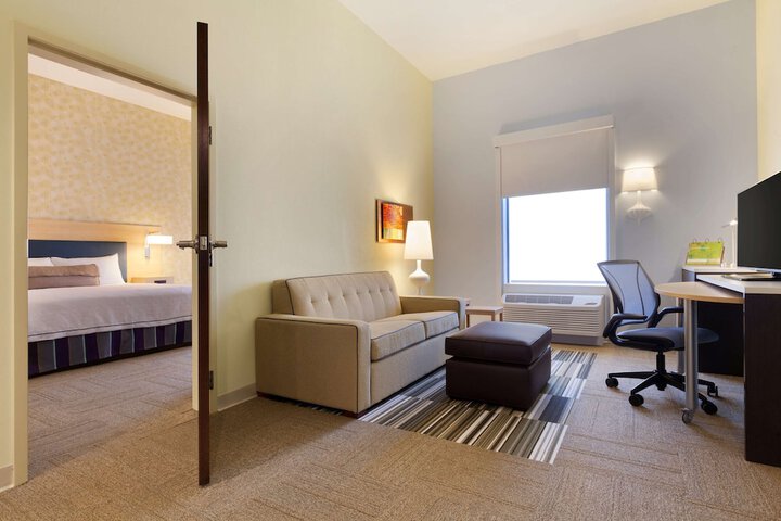 Room 12 of 22