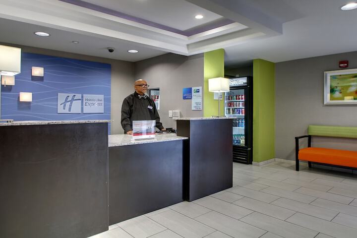 Hotel 7 of 77