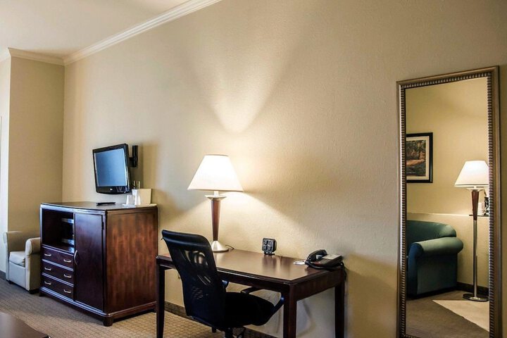 Room 25 of 41