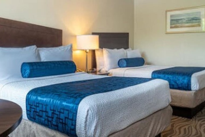 The Breakers Hotel & Suites