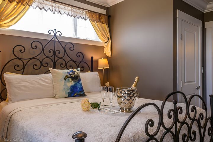 Room 73 of 159
