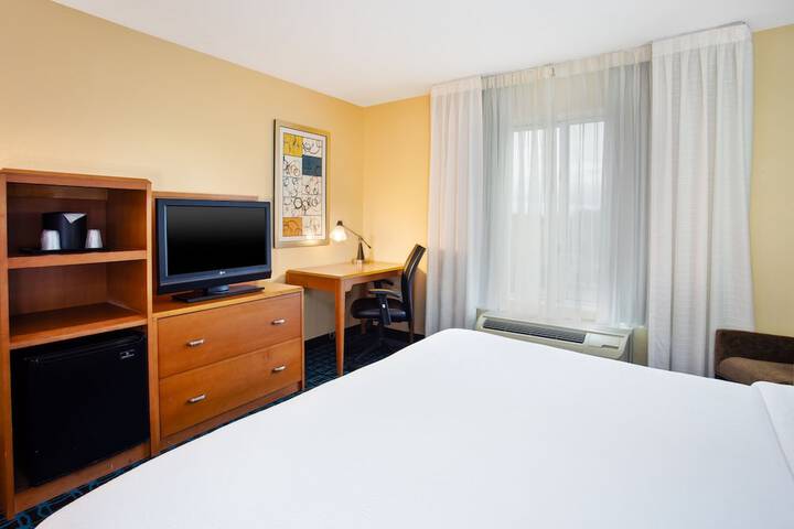 Room 17 of 38