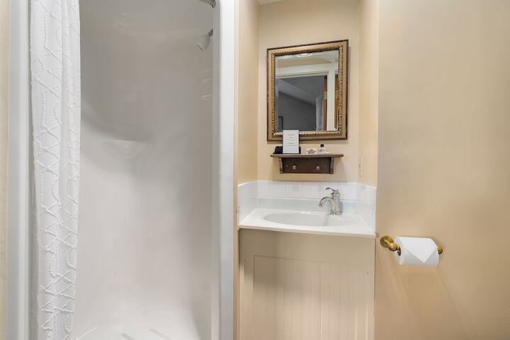 Room 14 of 61