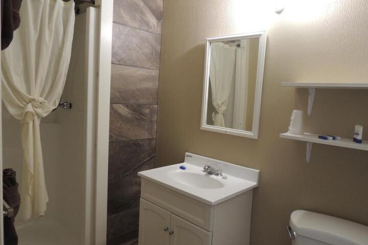 100 Mile Motel & RV Park