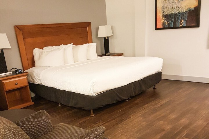 Room 16 of 62