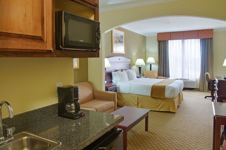 Room 11 of 31