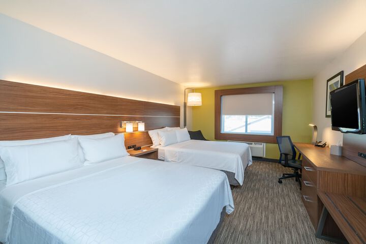 Room 25 of 40
