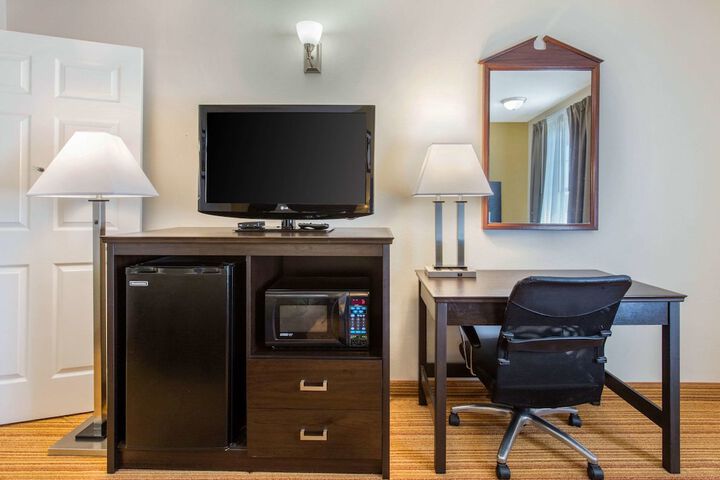 Room 18 of 30