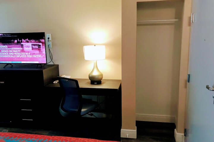 Room 68 of 92