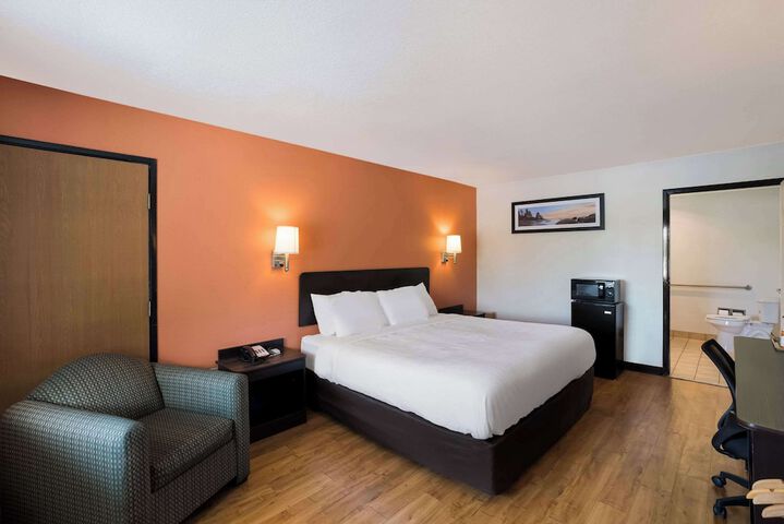 Room 29 of 46