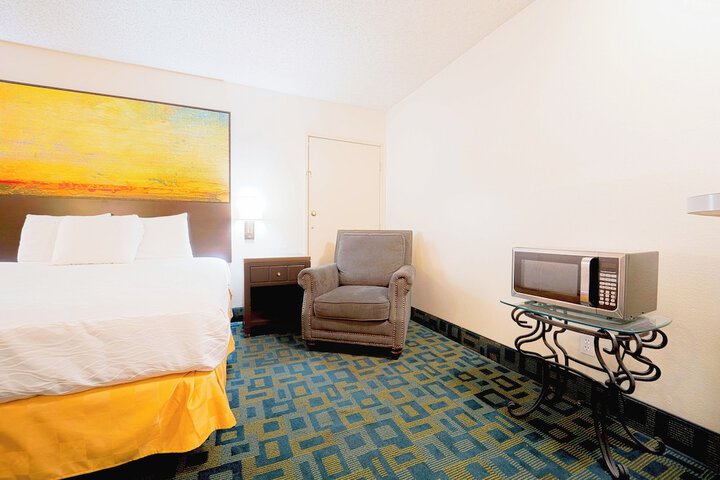 Room 80 of 96