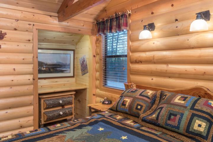 Upper Canyon Inn & Cabins