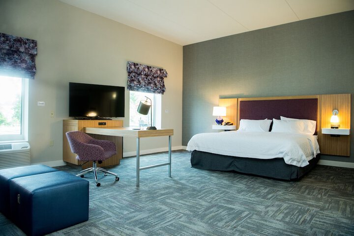 Room 30 of 46