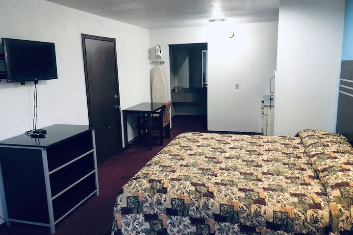 Room 16 of 21