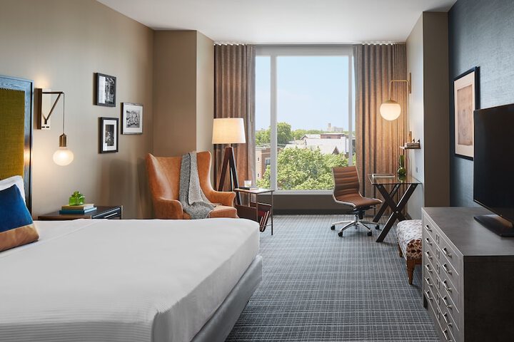 Room 30 of 62