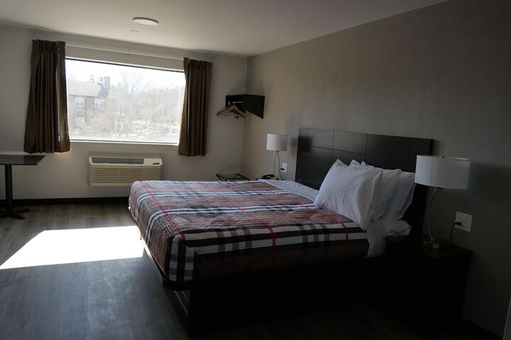 Room 13 of 20