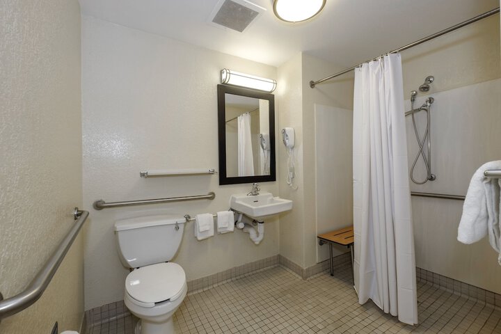 Room 19 of 47