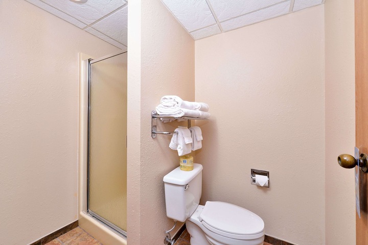 Room 18 of 48